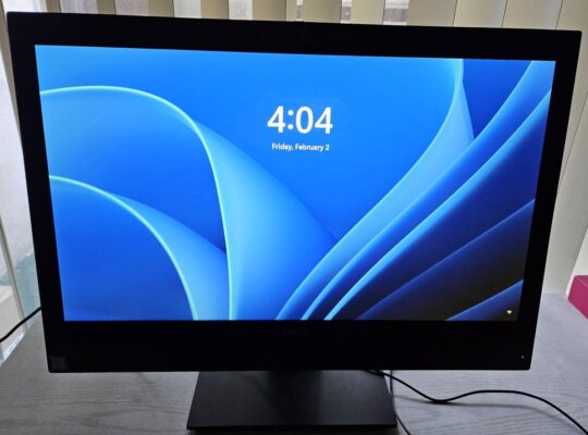 Dell 24″ All-in-One Touch Core i5-7500 CPU 16GB Co